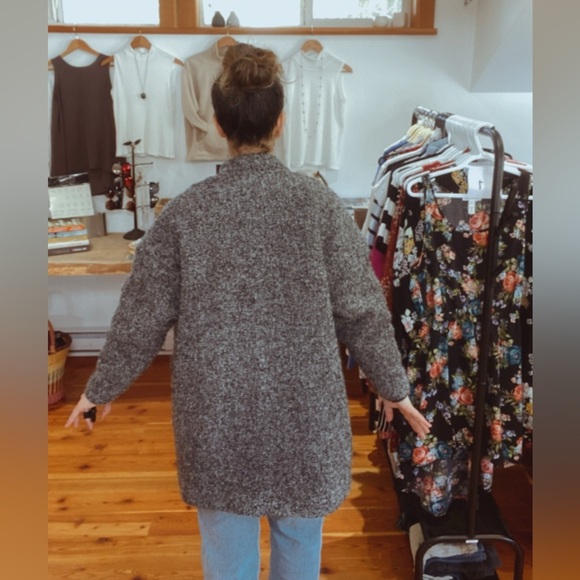 H&M “Car Coat” - Picture 2 of 10